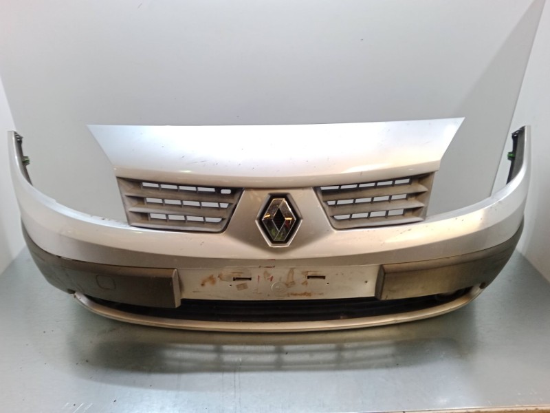 Recambio de paragolpes delantero para renault scénic ii (jm0/1_) 1.6 16v (jm1r) referencia OEM IAM   