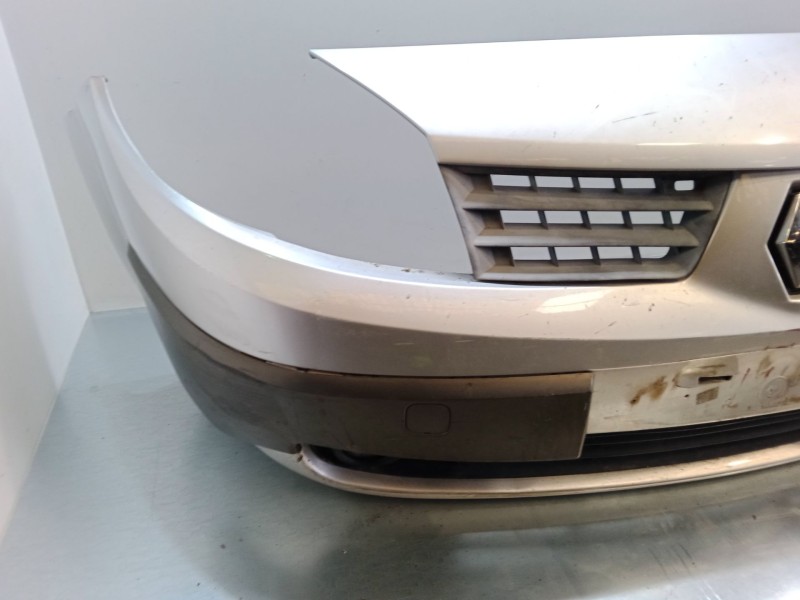 Recambio de paragolpes delantero para renault scénic ii (jm0/1_) 1.6 16v (jm1r) referencia OEM IAM   