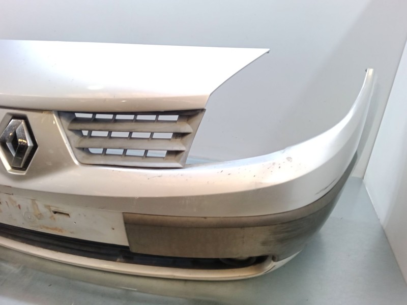 Recambio de paragolpes delantero para renault scénic ii (jm0/1_) 1.6 16v (jm1r) referencia OEM IAM   