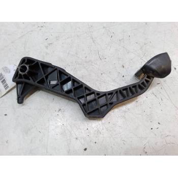 PEDAL EMBRAGUE 