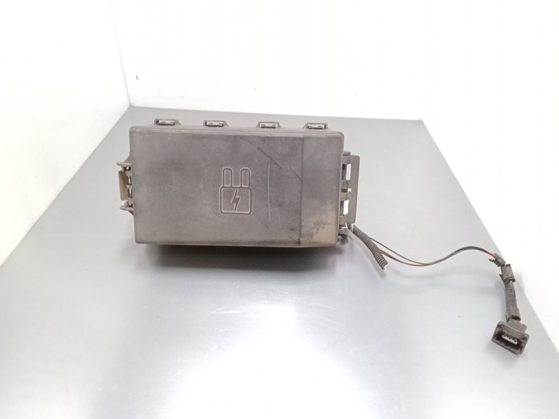 Recambio de caja reles / fusibles para ford tourneo connect 1.8 tdci referencia OEM IAM 2T1T14A076AF  