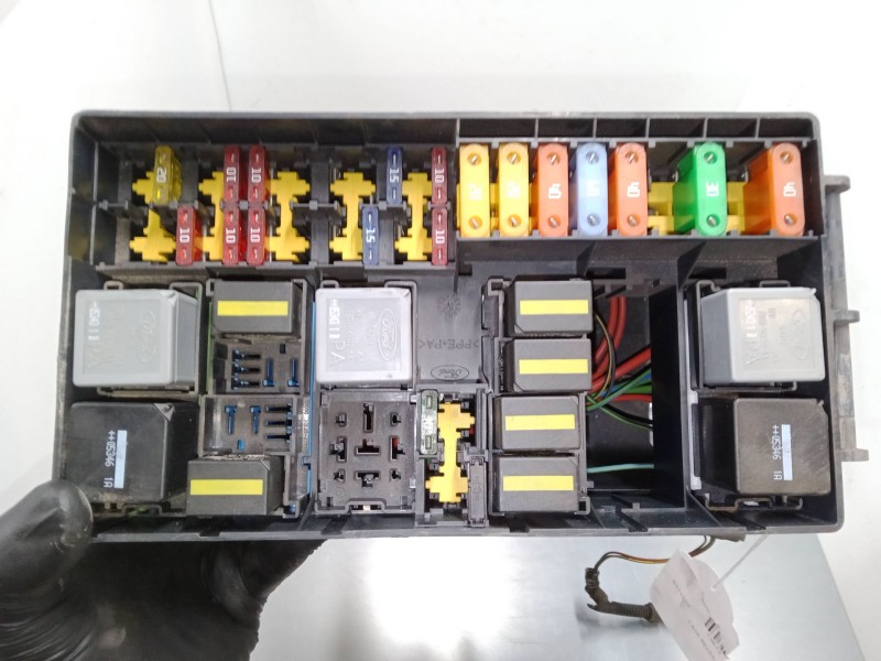Recambio de caja reles / fusibles para ford tourneo connect 1.8 tdci referencia OEM IAM 2T1T14A076AF  