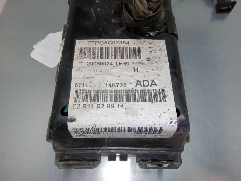 Recambio de caja reles / fusibles para ford tourneo connect 1.8 tdci referencia OEM IAM 2T1T14A076AF  