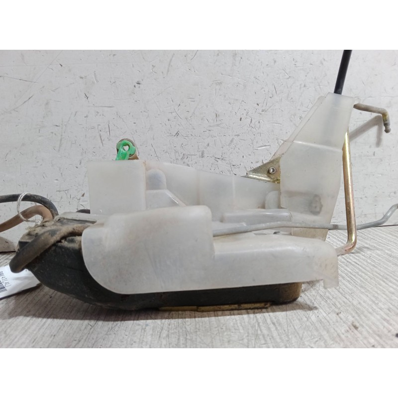 Recambio de cerradura izquierda 3p para toyota rav 4 i (_a1_) 2.0 4wd (sxa10, sxa11) referencia OEM IAM   