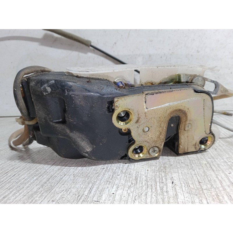 Recambio de cerradura izquierda 3p para toyota rav 4 i (_a1_) 2.0 4wd (sxa10, sxa11) referencia OEM IAM    Recambio de cerradura izquierda 3p para toyota rav 4 i (_a1_) 2.0 4wd (sxa10, sxa11) referencia OEM IAM