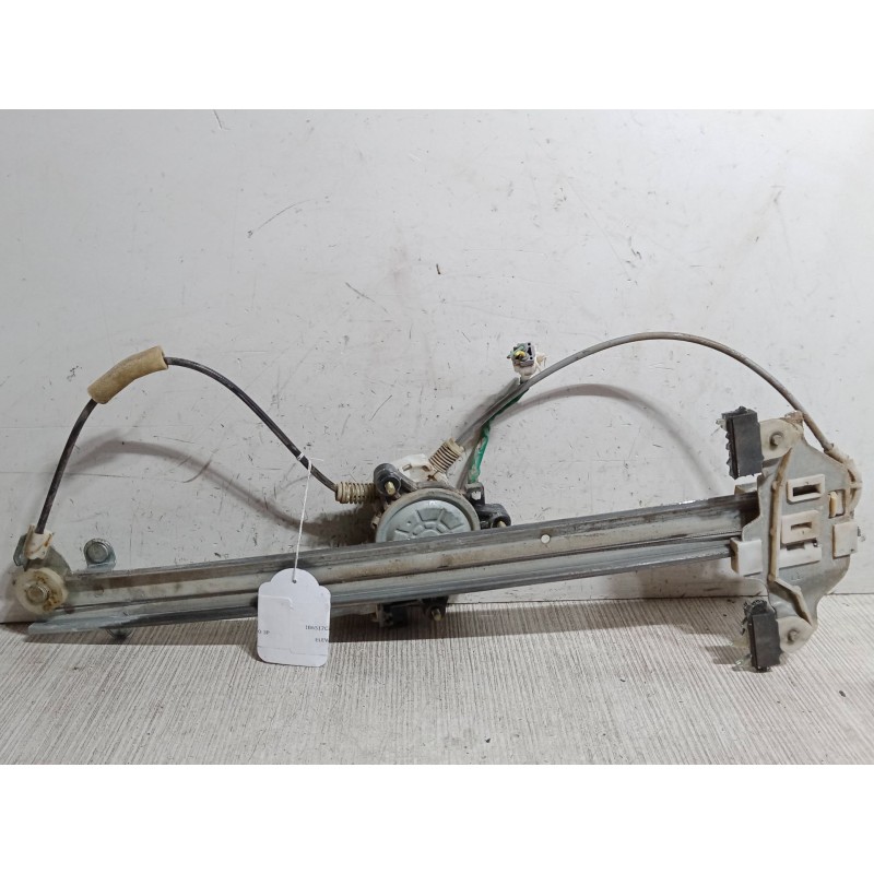 Recambio de elevalunas electrico derecho 3p para toyota rav 4 i (_a1_) 2.0 4wd (sxa10, sxa11) referencia OEM IAM 8571042031   Recambio de elevalunas electrico derecho 3p para toyota rav 4 i (_a1_) 2.0 4wd (sxa10, sxa11) referencia OEM IAM 8571042031