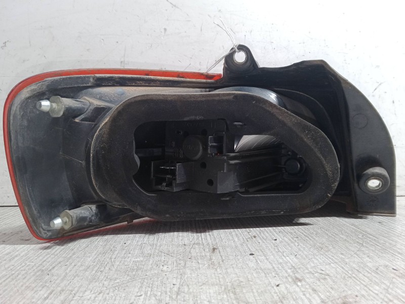 Recambio de piloto trasero derecho para fiat croma (194_) 1.9 d multijet referencia OEM IAM 51727249  