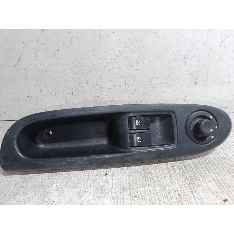 Recambio de mando elevalunas delantero izquierdo para renault clio ii (bb_, cb_) 1.2 (bb0a, bb0f, bb10, bb1k, bb28, bb2d, bb2h, 