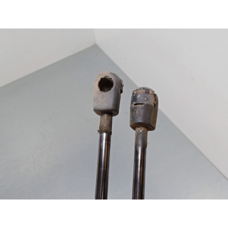 Recambio de amortiguadores malet/porton para mercedes-benz clase m (w163) ml 270 cdi (163.113) referencia OEM IAM    Recambio de amortiguadores malet/porton para mercedes-benz clase m (w163) ml 270 cdi (163.113) referencia OEM IAM