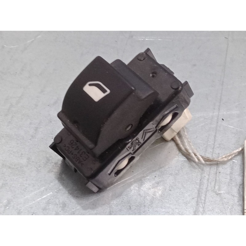 Recambio de mando elevalunas delantero derecho para citroën c4 spacetourer (3d_) 1.5 bluehdi 130 referencia OEM IAM   