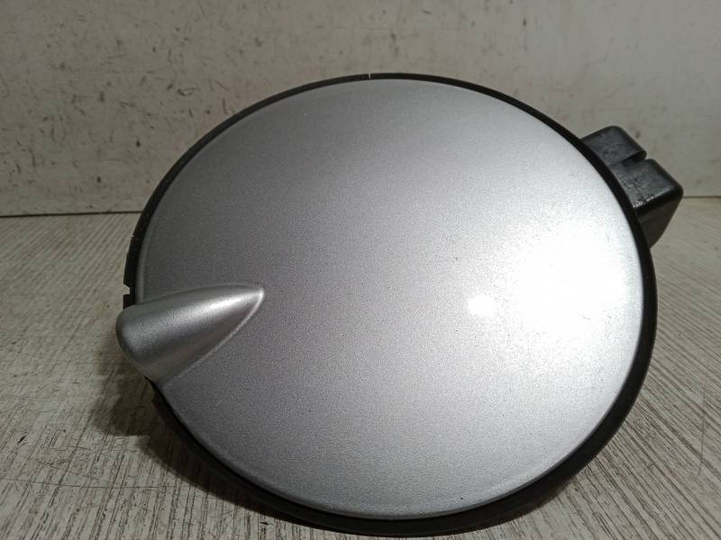 TAPA EXTERIOR COMBUSTIBLE 