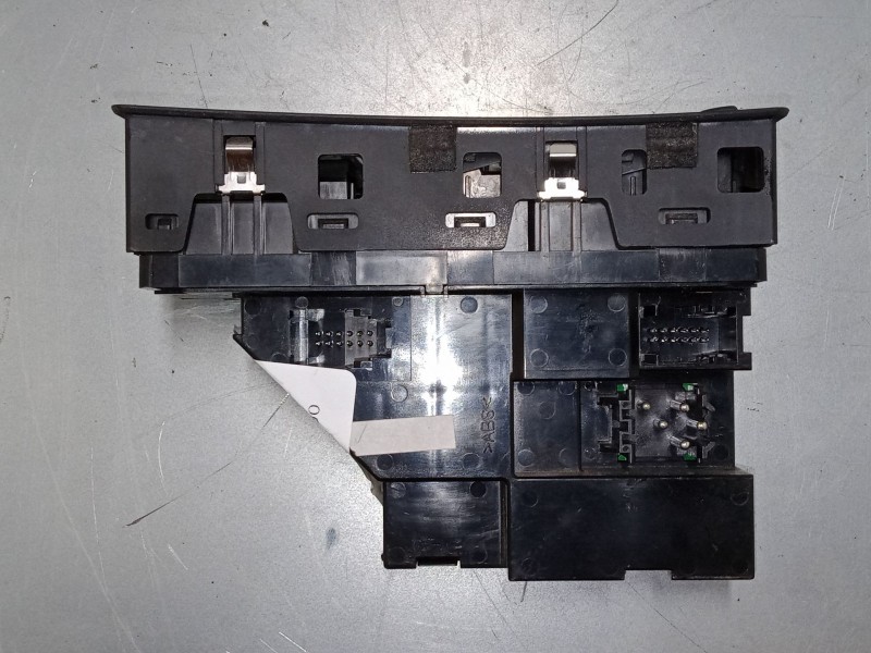 Recambio de mando elevalunas delantero izquierdo para bmw x5 (e53) 3.0 d referencia OEM IAM 6952795  