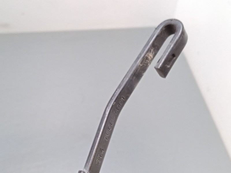 Recambio de brazo limpia trasero para bmw x5 (e53) 3.0 d referencia OEM IAM 37470687601  