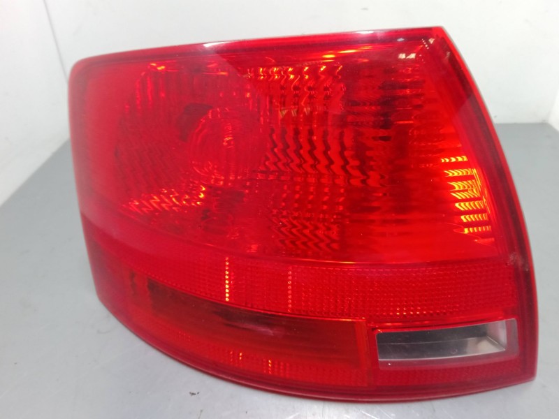 Recambio de piloto trasero izquierdo para audi a4 b7 avant (8ed) 2.0 tdi referencia OEM IAM 8E9945095E  