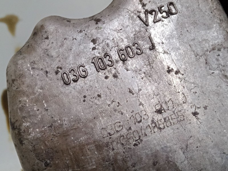 Recambio de carter para audi a4 b7 avant (8ed) 2.0 tdi referencia OEM IAM 03G103603J  