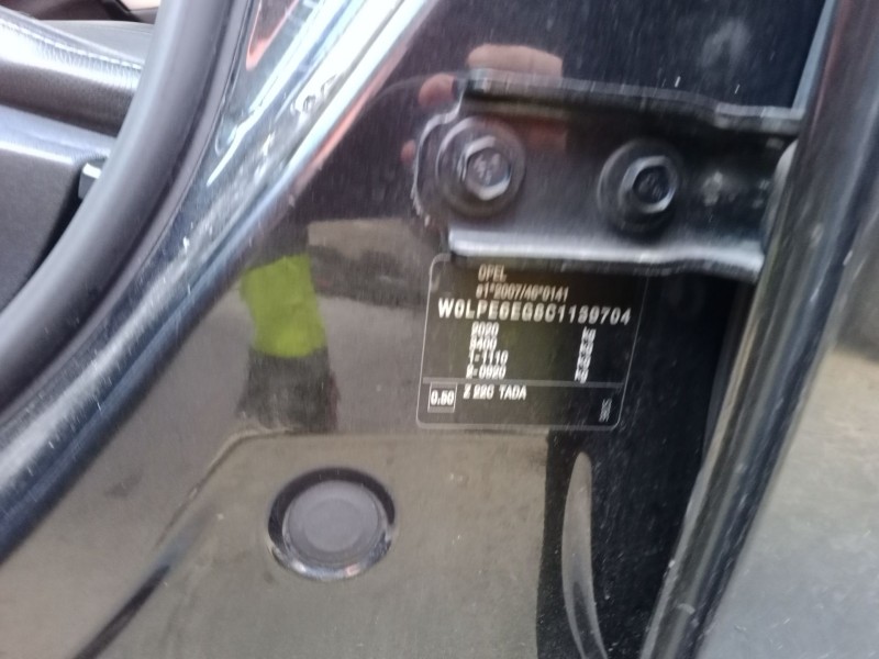 opel astra j gtc del año 2012