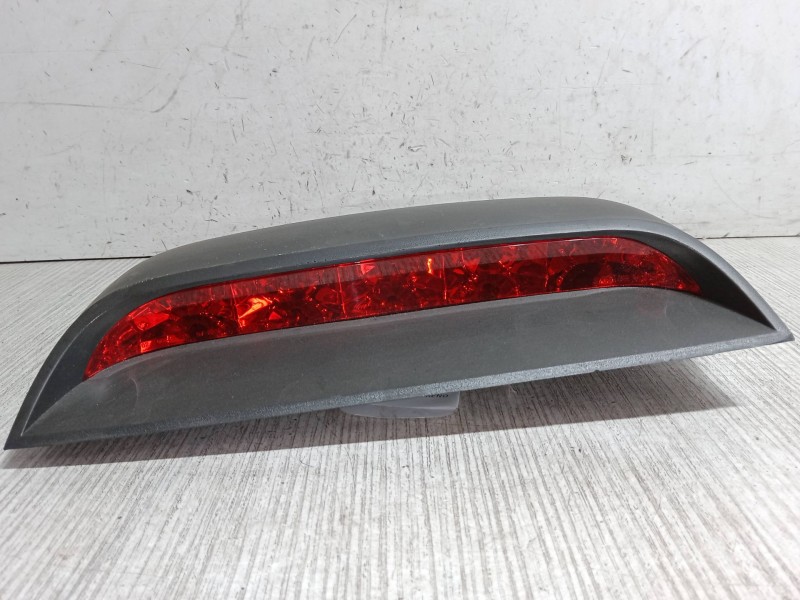 Recambio de luz central de freno para chevrolet aveo / kalos sedán (t250, t255) 1.4 referencia OEM IAM   