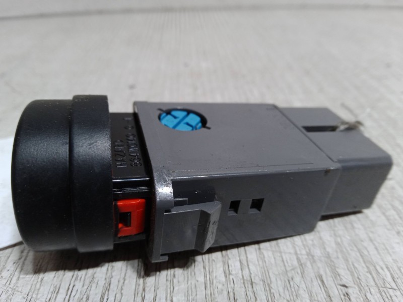 Recambio de warning para chevrolet aveo / kalos sedán (t250, t255) 1.4 referencia OEM IAM 864W0140  