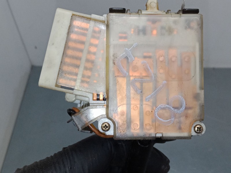 Recambio de mando de intermitencia para toyota corolla (_e12_) 1.6 vvt-i (zze121_) referencia OEM IAM    Recambio de mando de intermitencia para toyota corolla (_e12_) 1.6 vvt-i (zze121_) referencia OEM IAM