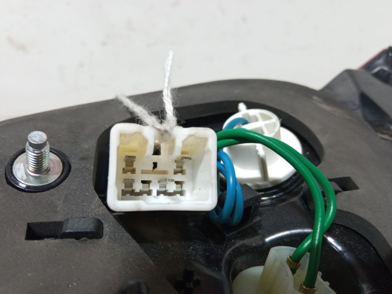 Recambio de piloto trasero porton izquierdo para kia rio iii (ub) 1.1 crdi referencia OEM IAM   