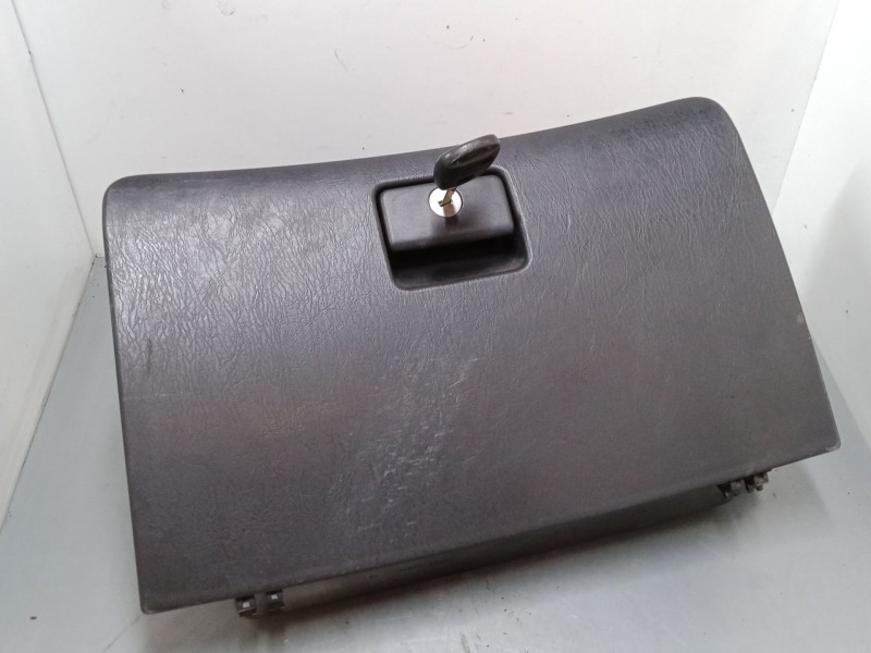 Recambio de guantera para toyota corolla (_e12_) 1.6 vvt-i (zze121_) referencia OEM IAM    Recambio de guantera para toyota corolla (_e12_) 1.6 vvt-i (zze121_) referencia OEM IAM