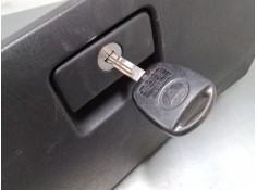 Recambio de guantera para toyota corolla (_e12_) 1.6 vvt-i (zze121_) referencia OEM IAM    2