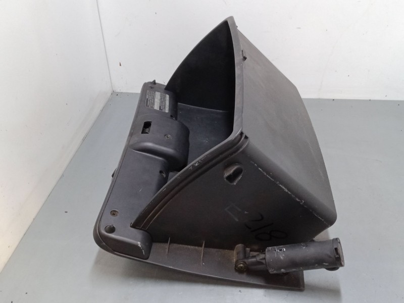 Recambio de guantera para toyota corolla (_e12_) 1.6 vvt-i (zze121_) referencia OEM IAM    Recambio de guantera para toyota corolla (_e12_) 1.6 vvt-i (zze121_) referencia OEM IAM