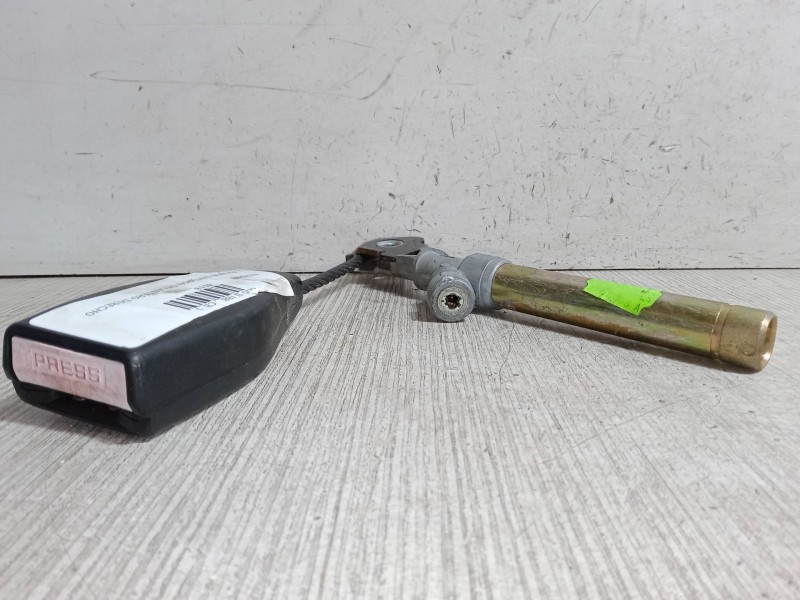 Recambio de anclaje cinturon delantero derecho para renault clio ii (bb_, cb_) 1.2 16v (bb05, bb0w, bb11, bb27, bb2t, bb2u, bb2v