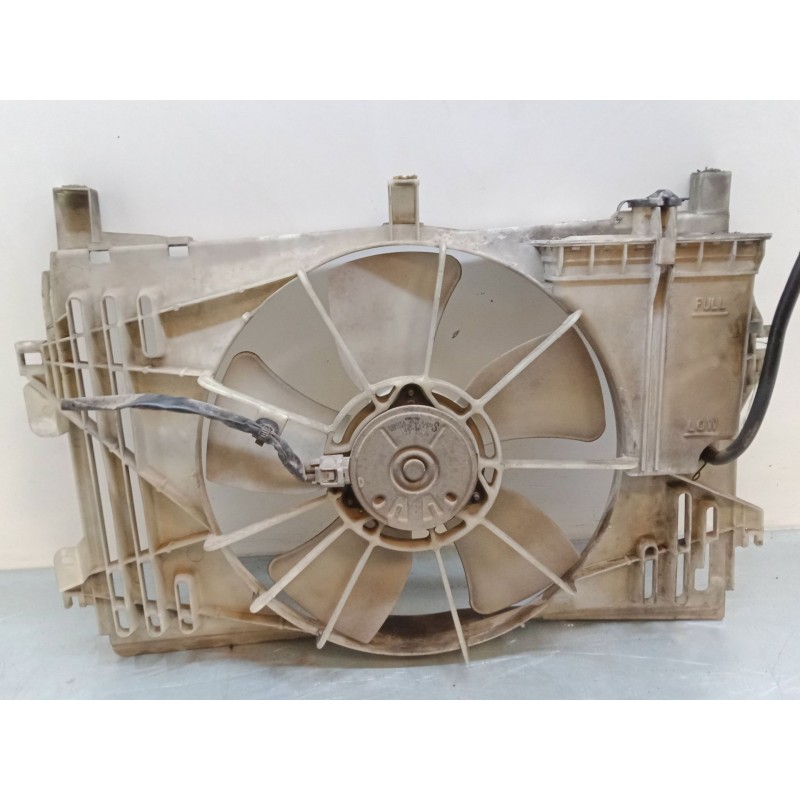 Recambio de electroventilador para toyota corolla (_e12_) 1.6 vvt-i (zze121_) referencia OEM IAM C1122750   Recambio de electroventilador para toyota corolla (_e12_) 1.6 vvt-i (zze121_) referencia OEM IAM C1122750