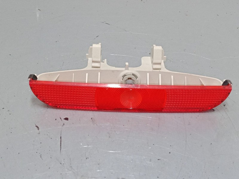 Recambio de luz central de freno para mazda 3 (bk) 1.6 (bk14) referencia OEM IAM   