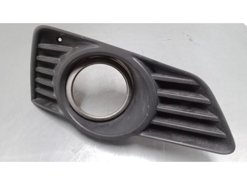 Recambio de alojamiento faro antiniebla derecho para opel tigra twintop (x04) 1.4 (r97) referencia OEM IAM   