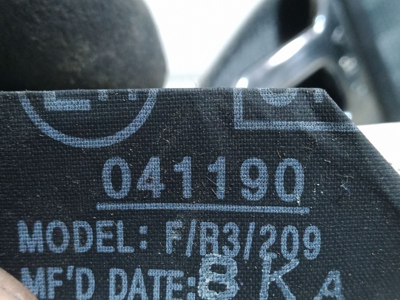 Recambio de cinturon seguridad trasero derecho para hyundai coupe ii (gk) 1.6 16v referencia OEM IAM 041190  