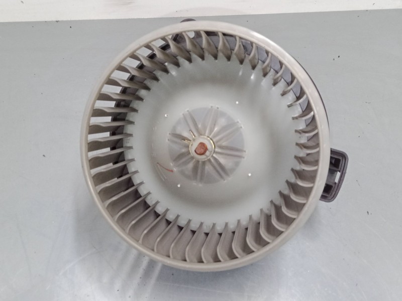 Recambio de motor calefaccion para toyota corolla (_e12_) 1.6 vvt-i (zze121_) referencia OEM IAM 0130101601 8-0527MF016070-0610 