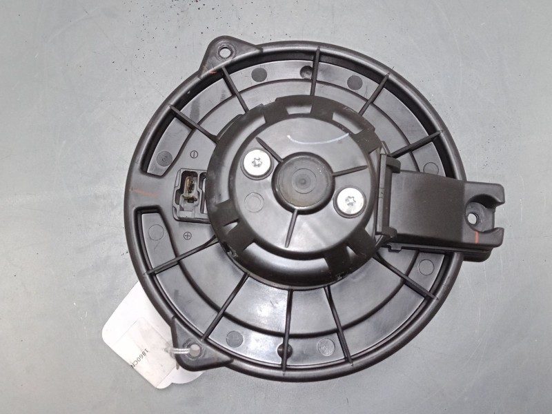 Recambio de motor calefaccion para toyota corolla (_e12_) 1.6 vvt-i (zze121_) referencia OEM IAM 0130101601 8-0527MF016070-0610 