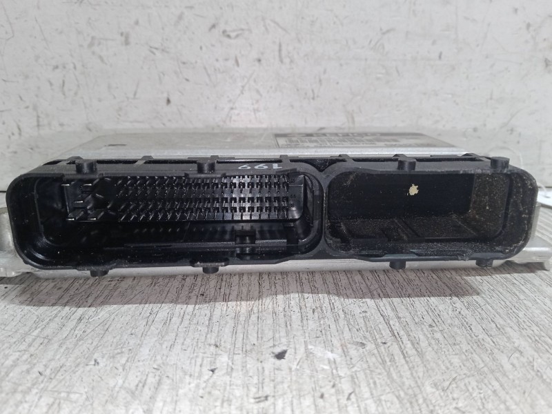 Recambio de centralita motor uce para hyundai coupe ii (gk) 1.6 16v referencia OEM IAM 39106-26760  9030930199F