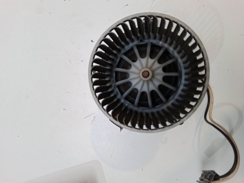 Recambio de motor calefaccion para opel astra j (p10) 1.7 cdti (68) referencia OEM IAM 25020140  