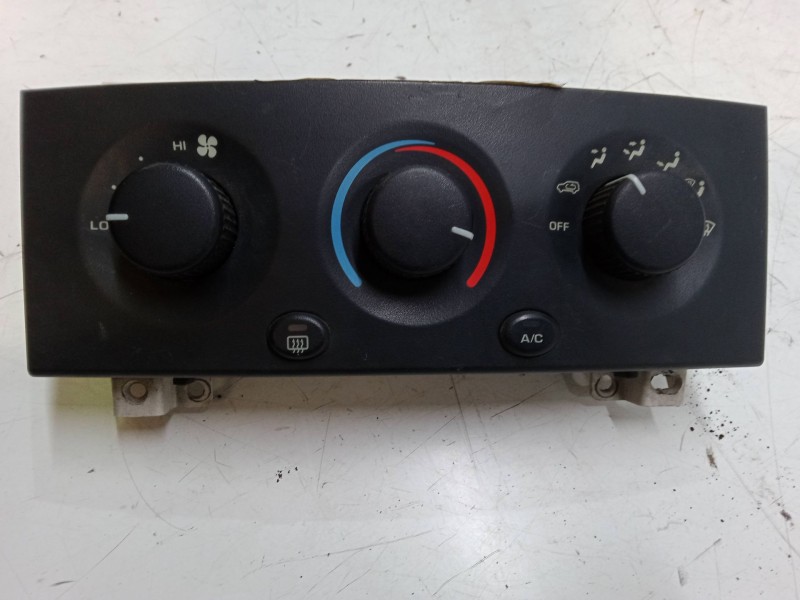 Recambio de mando calefaccion / a/a para jeep grand cherokee ii (wj, wg) 3.1 td 4x4 referencia OEM IAM P55115904  55115904