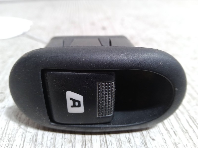 Recambio de mando elevalunas delantero izquierdo para citroën c2 (jm_) 1.4 hdi referencia OEM IAM 96401469  