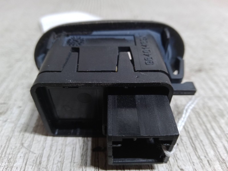 Recambio de mando elevalunas delantero izquierdo para citroën c2 (jm_) 1.4 hdi referencia OEM IAM 96401469  