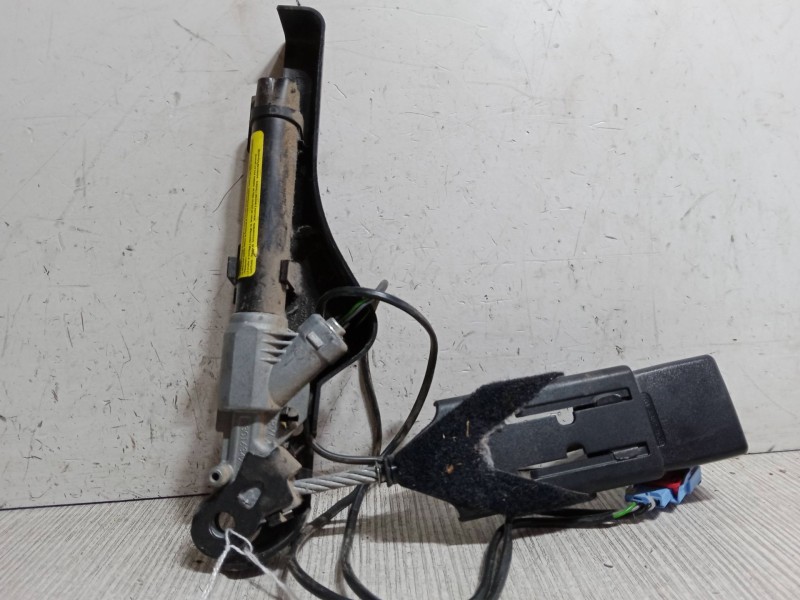 Recambio de anclaje cinturon trasero izquierdo para citroën c2 (jm_) 1.4 hdi referencia OEM IAM 33019419  