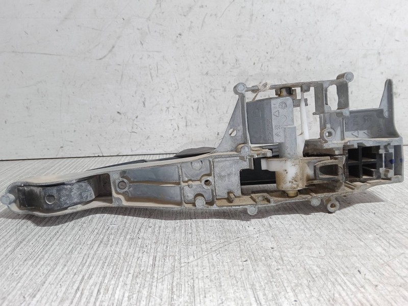 Recambio de maneta exterior puerta delantera derecha para citroën jumpy ii furgoneta 1.6 hdi 90 16v referencia OEM IAM    Recambio de maneta exterior puerta delantera derecha para citroën jumpy ii furgoneta 1.6 hdi 90 16v referencia OEM IAM