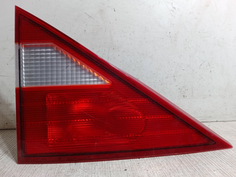 Recambio de piloto trasero porton izquierdo para ssangyong rodius i 2.7 xdi referencia OEM IAM    Recambio de piloto trasero porton izquierdo para ssangyong rodius i 2.7 xdi referencia OEM IAM