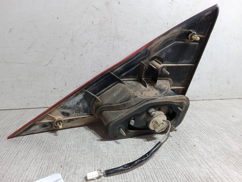 Recambio de piloto trasero porton izquierdo para ssangyong rodius i 2.7 xdi referencia OEM IAM    Recambio de piloto trasero porton izquierdo para ssangyong rodius i 2.7 xdi referencia OEM IAM