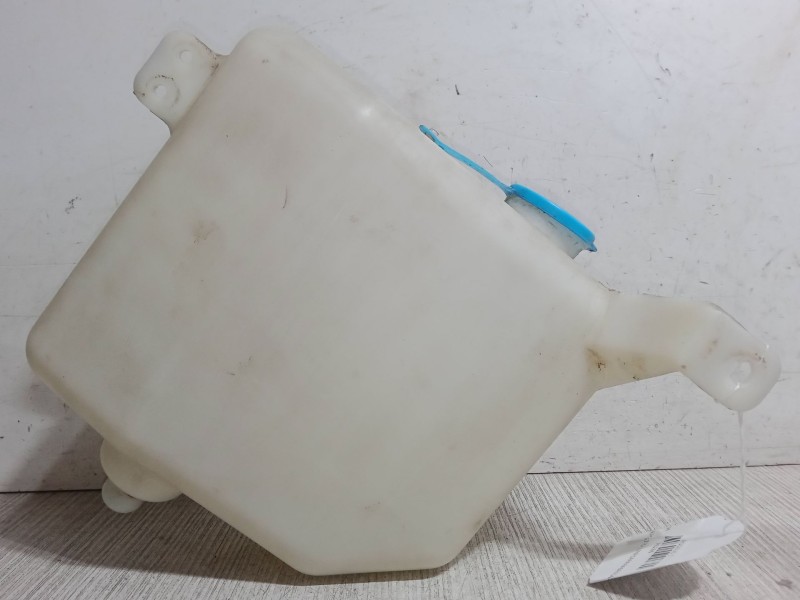 Recambio de deposito limpiaparabrisas para ssangyong rodius i 2.7 xdi referencia OEM IAM 7841021000   Recambio de deposito limpiaparabrisas para ssangyong rodius i 2.7 xdi referencia OEM IAM 7841021000