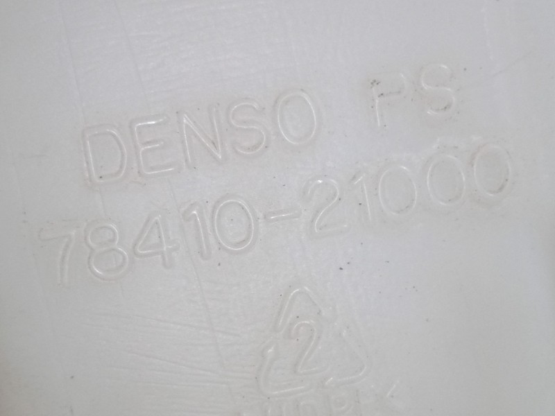 Recambio de deposito limpiaparabrisas para ssangyong rodius i 2.7 xdi referencia OEM IAM 7841021000   Recambio de deposito limpiaparabrisas para ssangyong rodius i 2.7 xdi referencia OEM IAM 7841021000