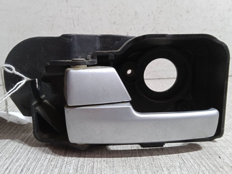 Recambio de maneta interior puerta delantera izquierda para ford mondeo iii sedán (b4y) 2.0 16v di / tddi / tdci referencia OEM 