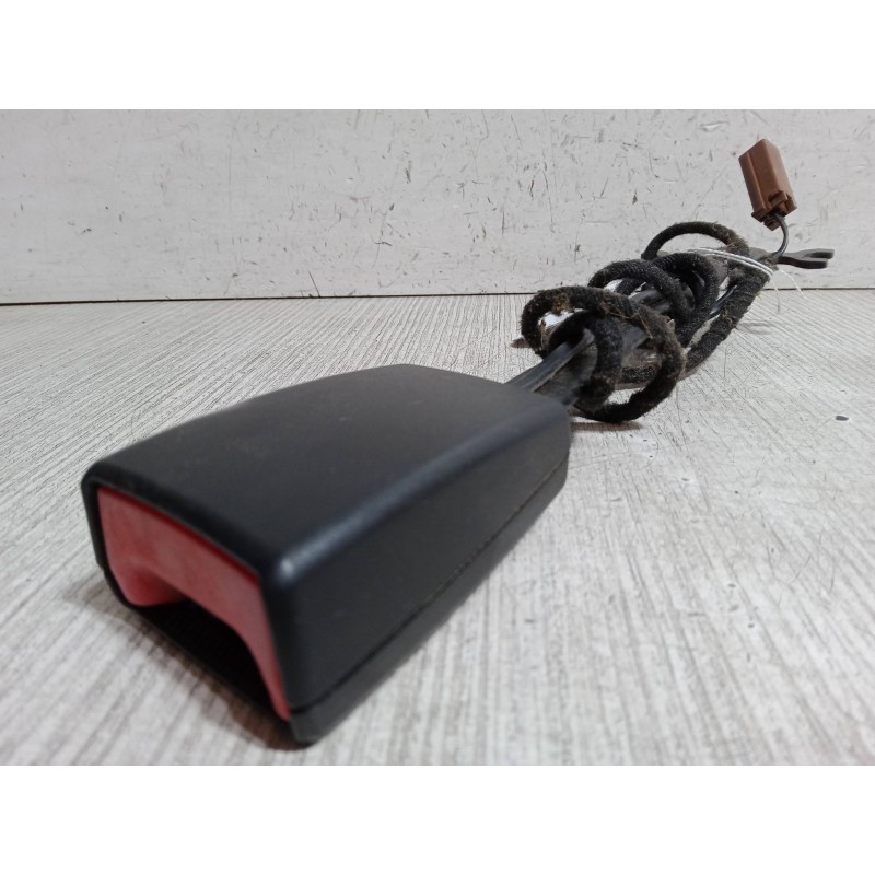 Recambio de anclaje cinturon delantero izquierdo para ford galaxy ii (wa6) 2.2 tdci referencia OEM IAM 605337600E  