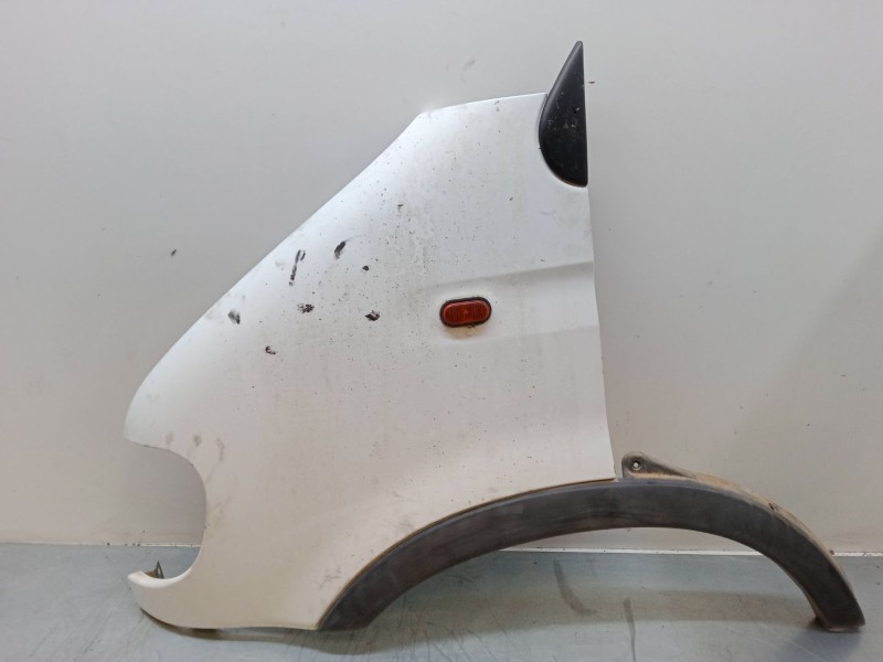 Recambio de aleta delantera izquierda para renault master ii caja/chasis (ed/hd/ud) 2.5 dci 120 referencia OEM IAM   