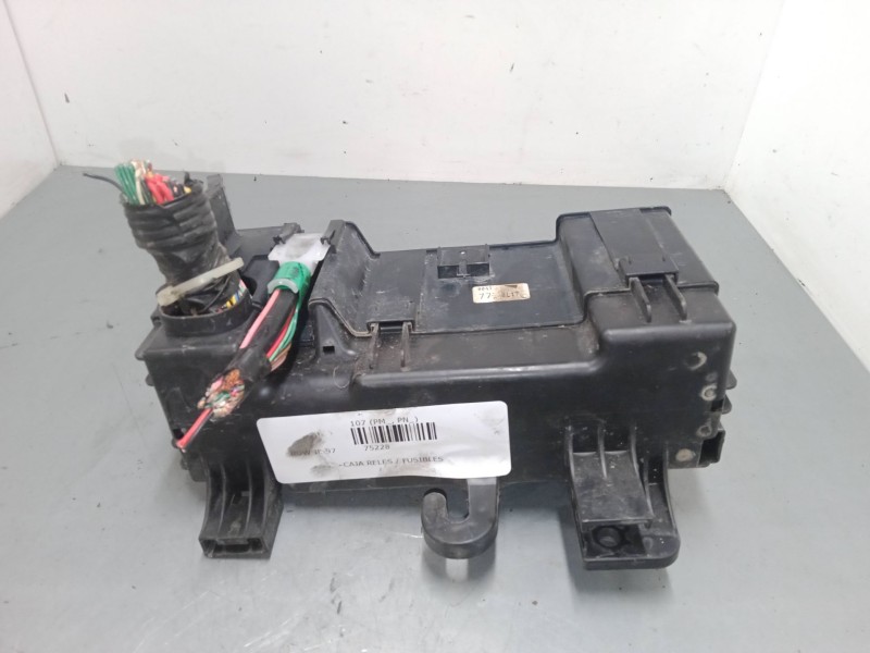 Recambio de caja reles / fusibles para peugeot 107 (pm_, pn_) 1.0 referencia OEM IAM    Recambio de caja reles / fusibles para peugeot 107 (pm_, pn_) 1.0 referencia OEM IAM