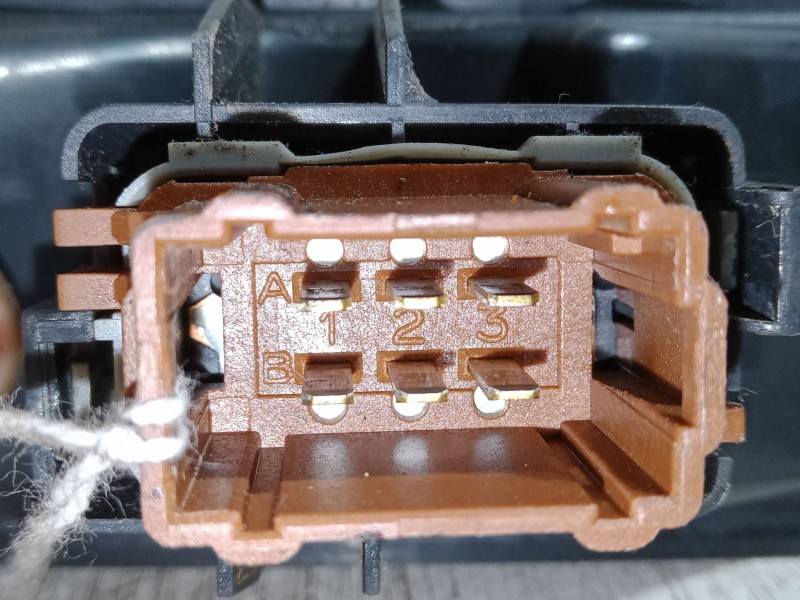 Recambio de mando elevalunas delantero derecho para renault espace iv (jk0/1_) 2.2 dci (jk0h) referencia OEM IAM 00012127  